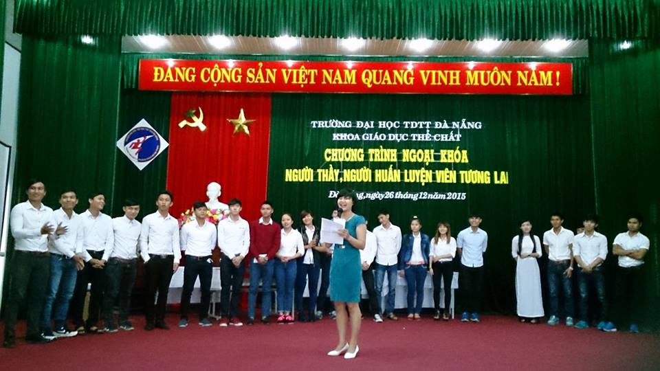 Chương trình ngoại khóa. Người thầy, người huấn luyện viên tương lai